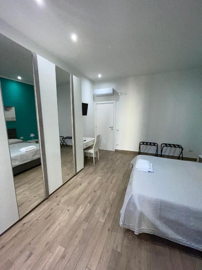 Dormire A Napoli Centro Holiday House Casa Vacanza Exterior photo