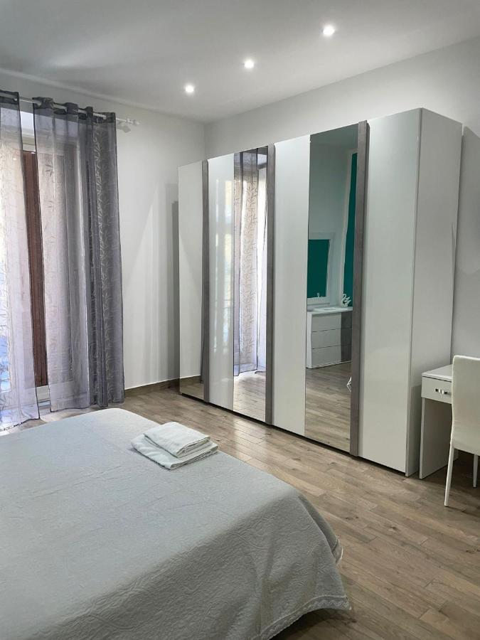 Dormire A Napoli Centro Holiday House Casa Vacanza Exterior photo