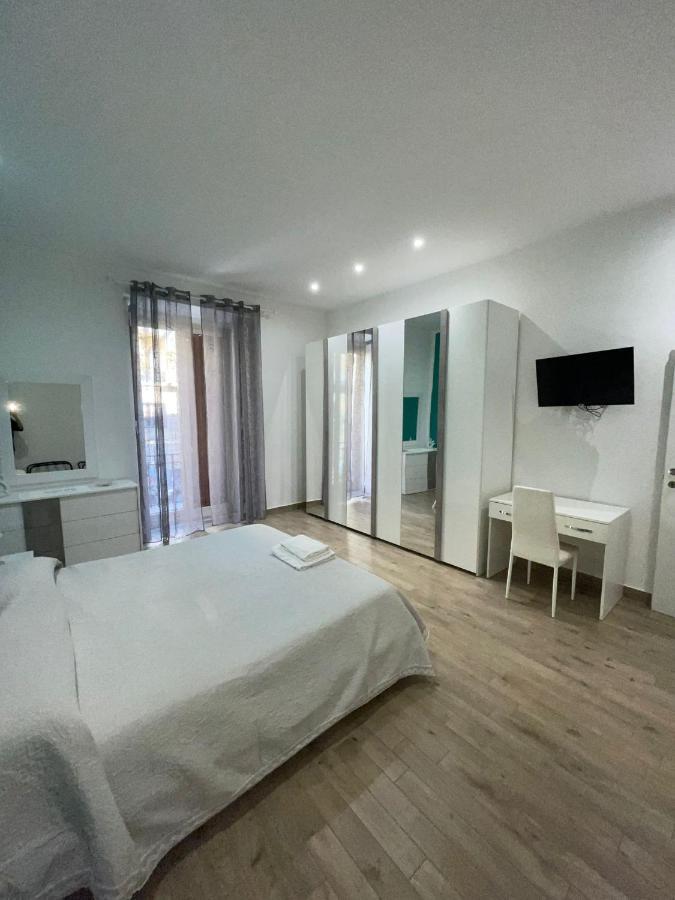 Dormire A Napoli Centro Holiday House Casa Vacanza Exterior photo