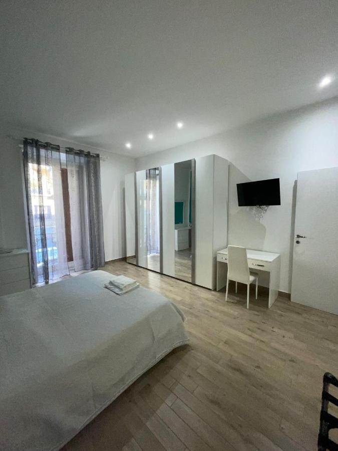 Dormire A Napoli Centro Holiday House Casa Vacanza Exterior photo