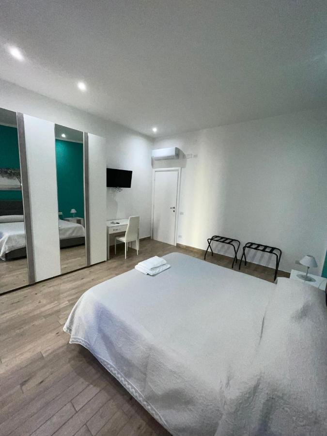 Dormire A Napoli Centro Holiday House Casa Vacanza Exterior photo