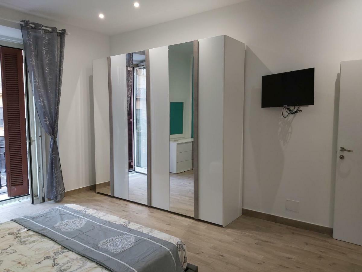 Dormire A Napoli Centro Holiday House Casa Vacanza Exterior photo