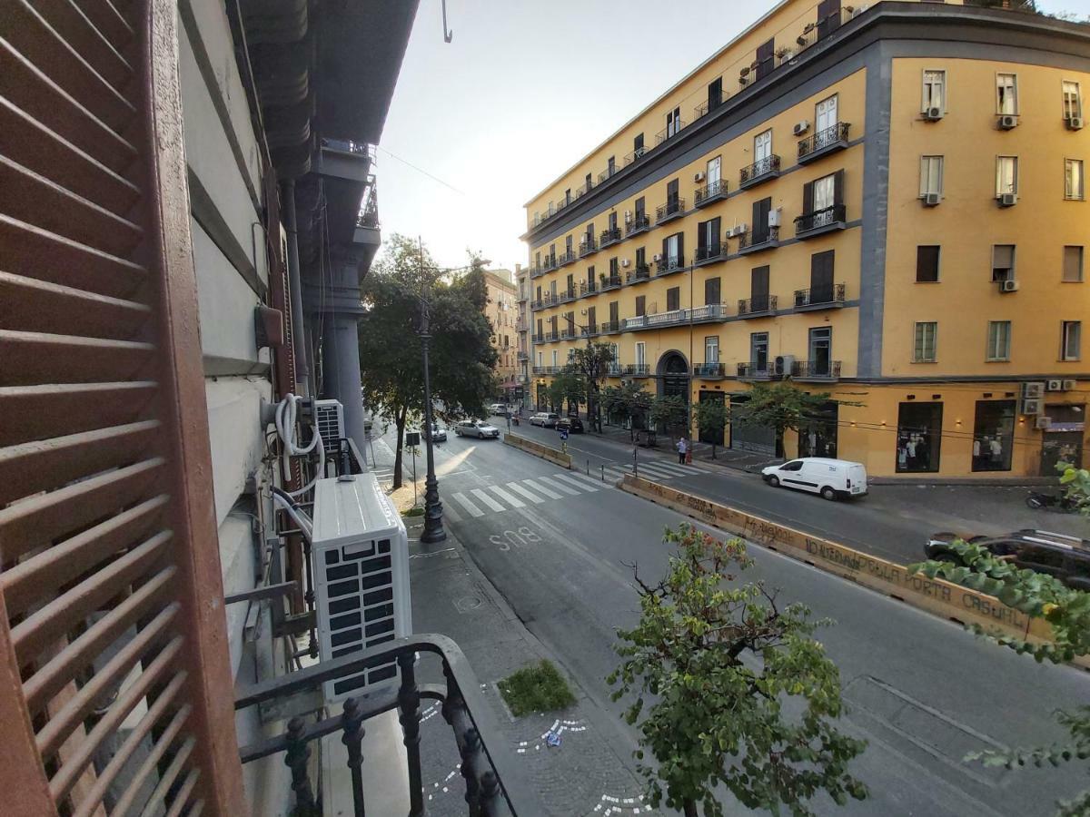 Dormire A Napoli Centro Holiday House Casa Vacanza Exterior photo