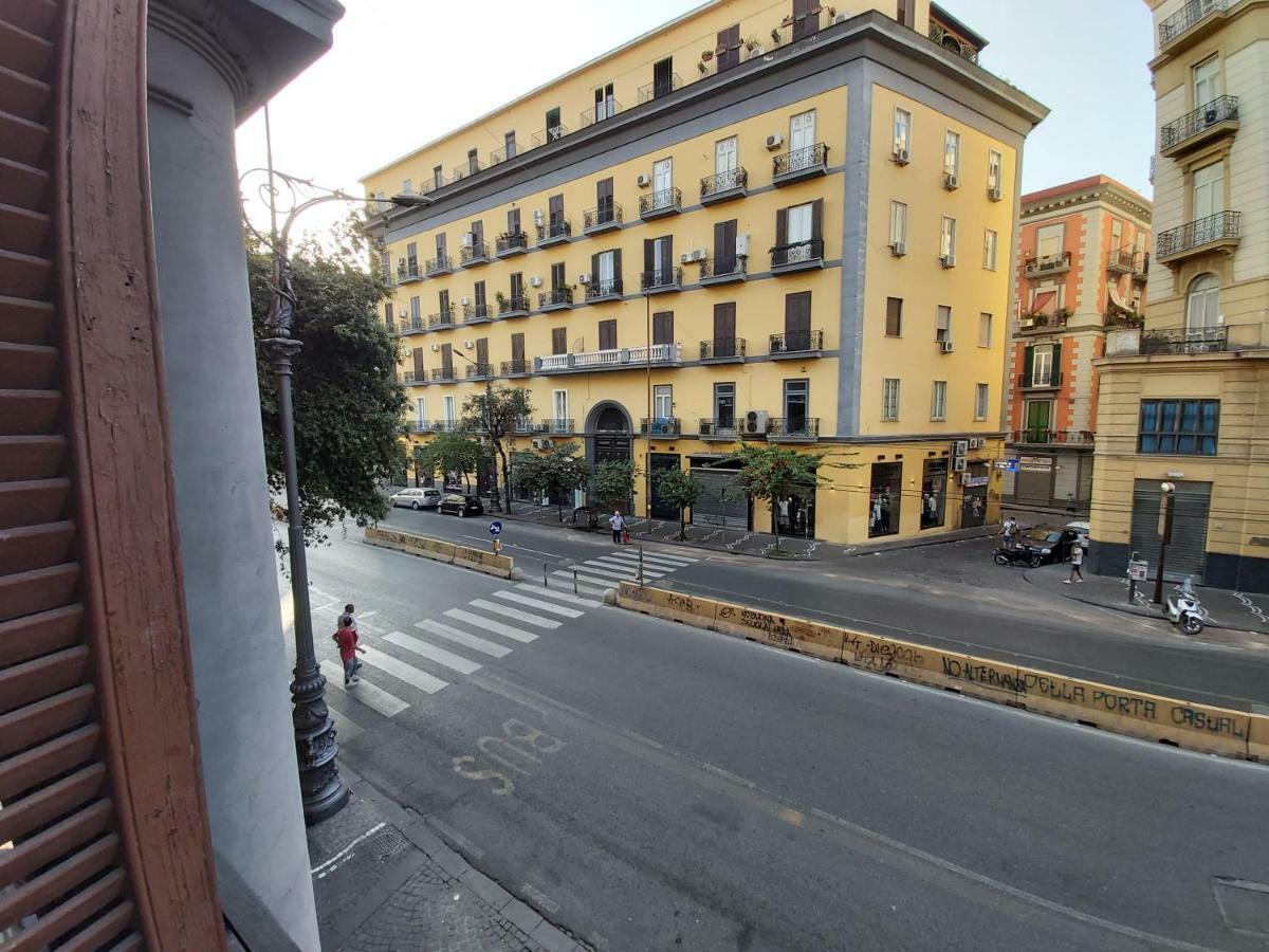 Dormire A Napoli Centro Holiday House Casa Vacanza Exterior photo