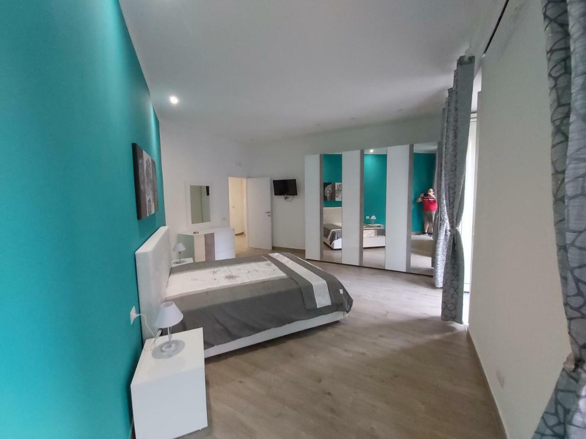 Dormire A Napoli Centro Holiday House Casa Vacanza Exterior photo
