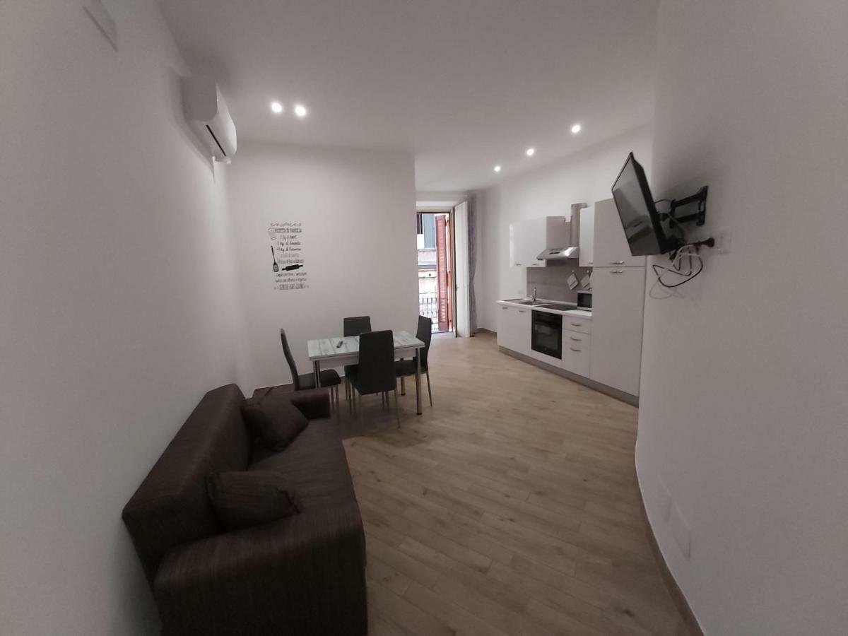 Dormire A Napoli Centro Holiday House Casa Vacanza Exterior photo