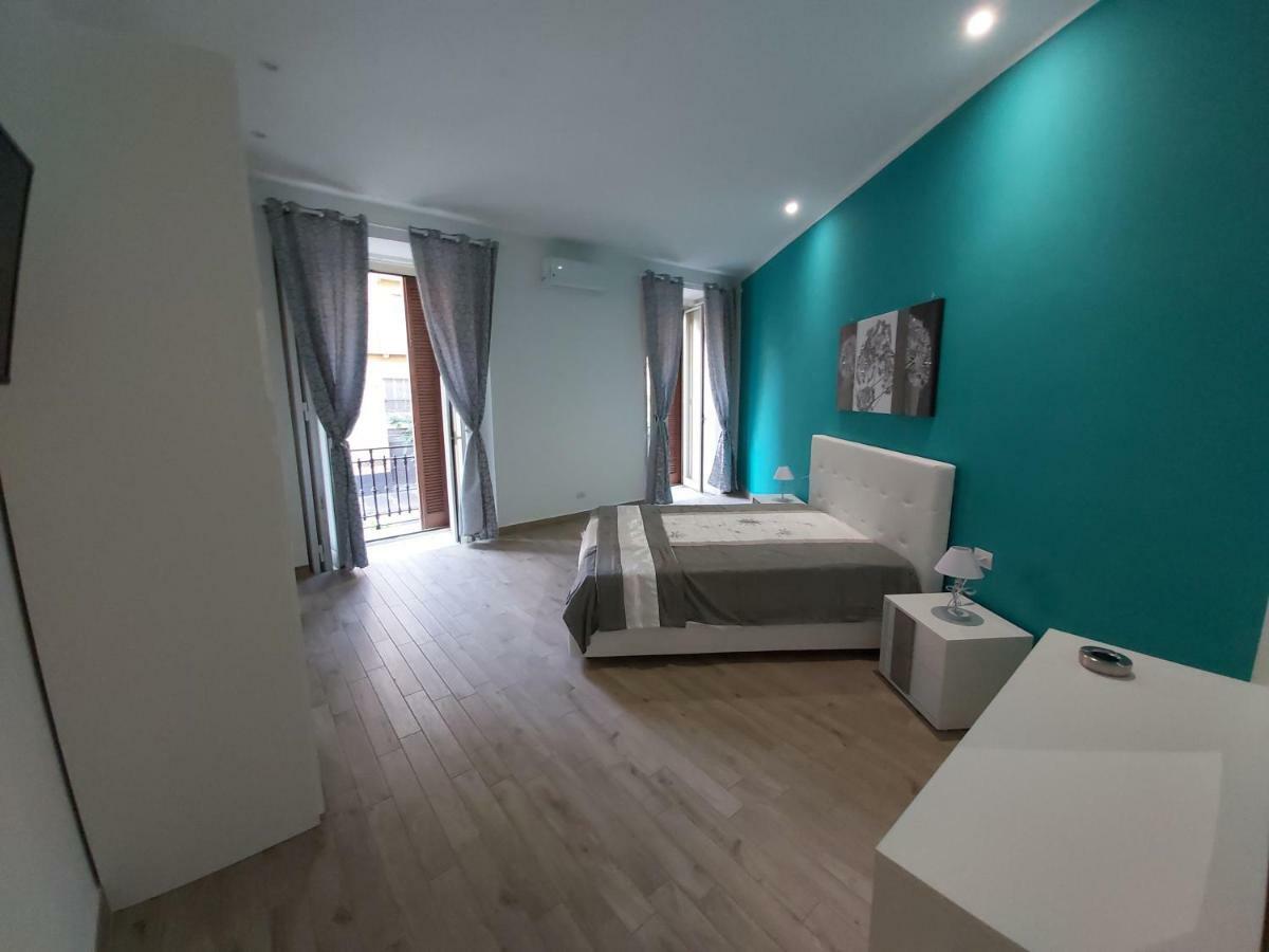Dormire A Napoli Centro Holiday House Casa Vacanza Exterior photo