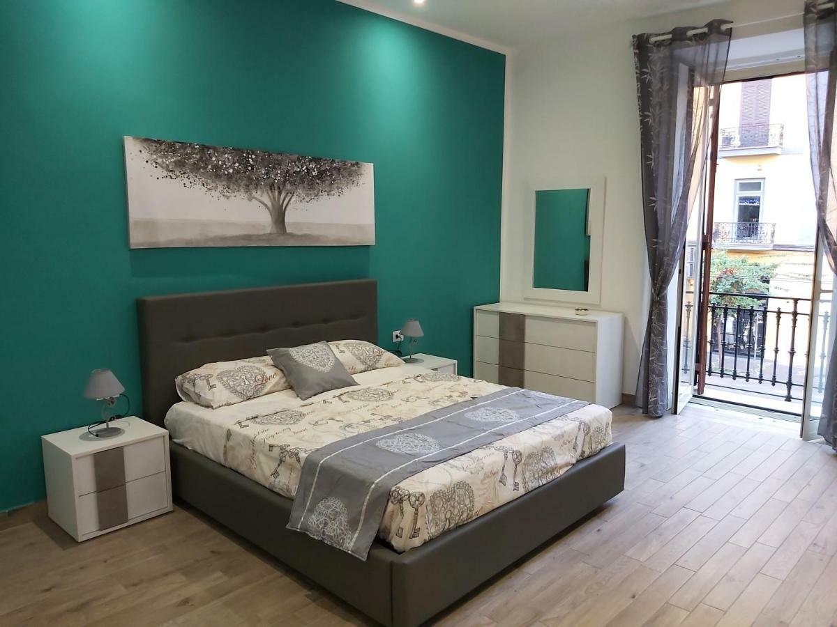 Dormire A Napoli Centro Holiday House Casa Vacanza Exterior photo