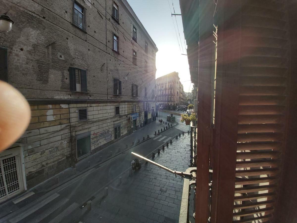 Dormire A Napoli Centro Holiday House Casa Vacanza Exterior photo